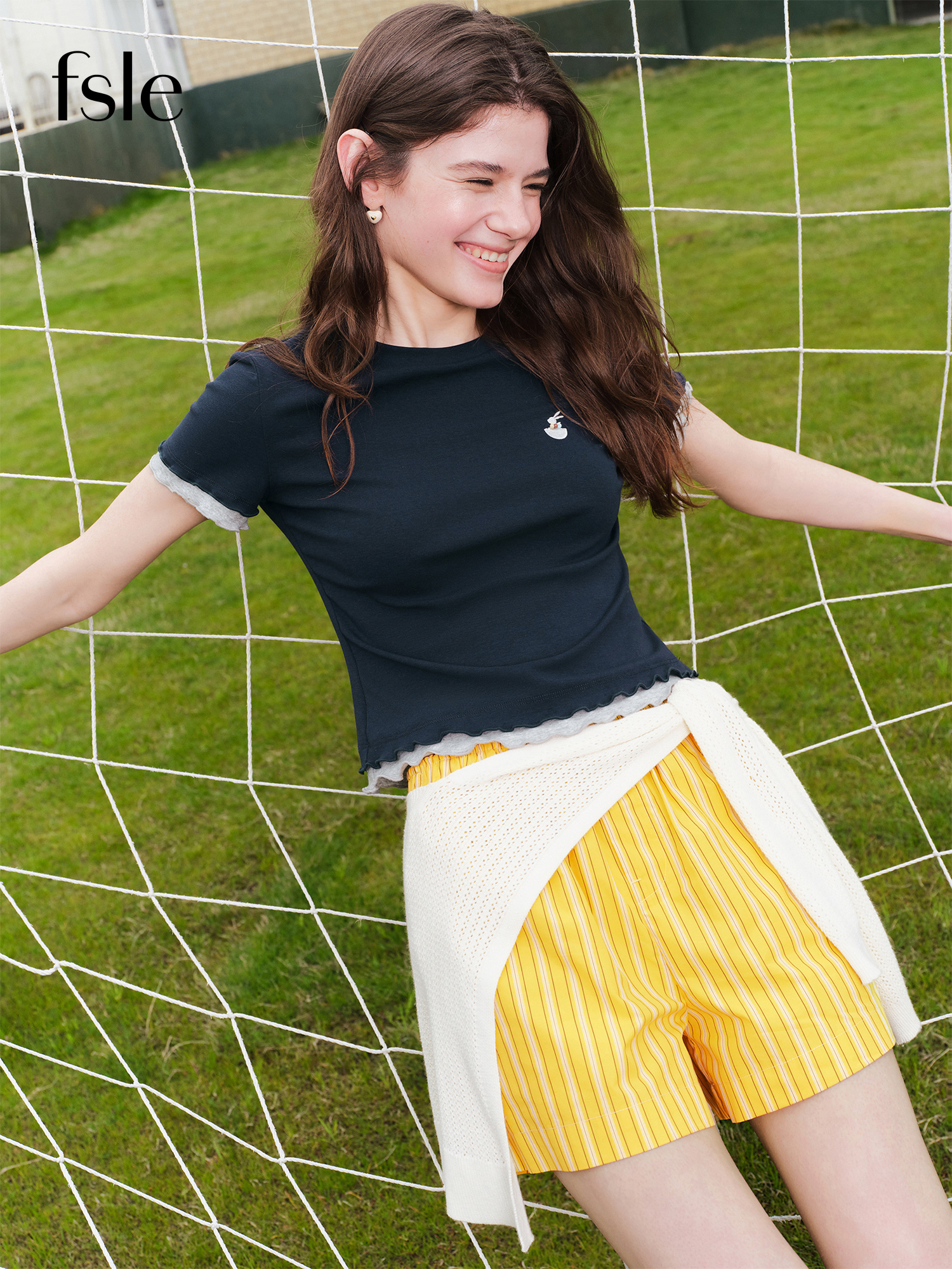 T-shirt à manches courtes en coton FSLE pour femme, effet deux pièces, couleur contrastante, style « oreille de bois » : Nouvelle collection été 2026