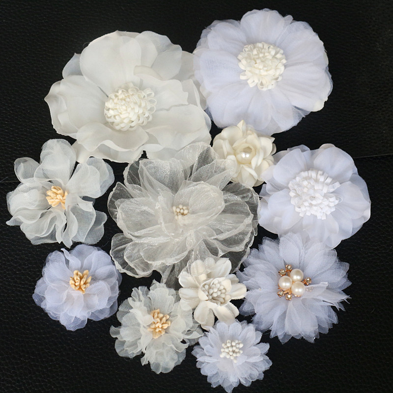 10 ชิ้น/ล็อตสีขาว Series Camellia Rose ผ้าชีฟองประดิษฐ์ดอกไม้สําหรับงานแต่งงานชุดตกแต่งเสื้อผ้า Headdress