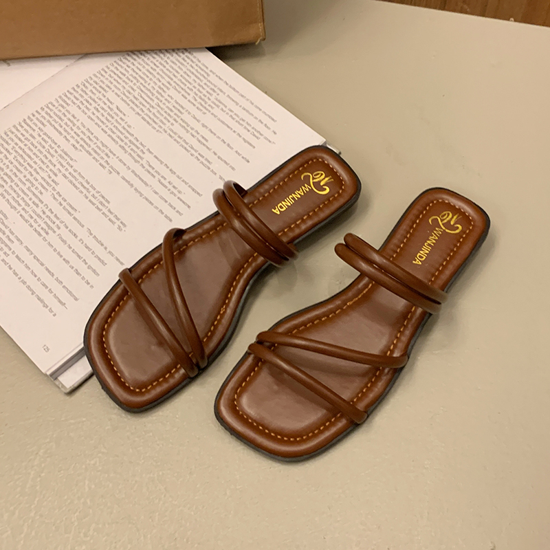 Flip Flops แฟชั่นผู้หญิงฝรั่งเศสรองเท้าแตะรองเท้าแตะหญิงฤดูร้อนใหม่แบนด้านล่าง One Word Fairy WIND รองเท้าแตะชายหาด INS น้ํา