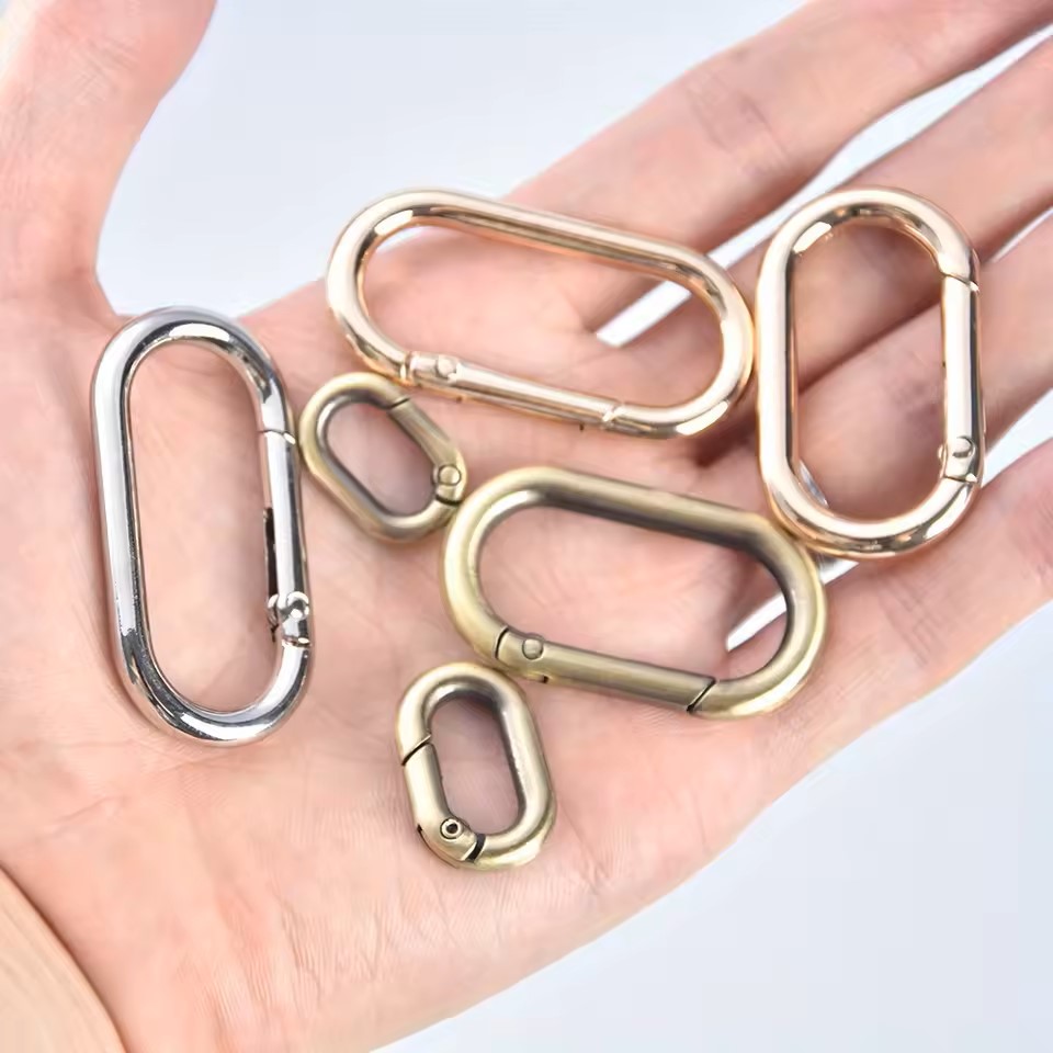 5 Stück Metall Ovale O-Ring Federverschlüsse Öffenbare Runde Karabiner Schlüsselanhänger Clips Haken Hundekette DIY Schmuck Schnallen