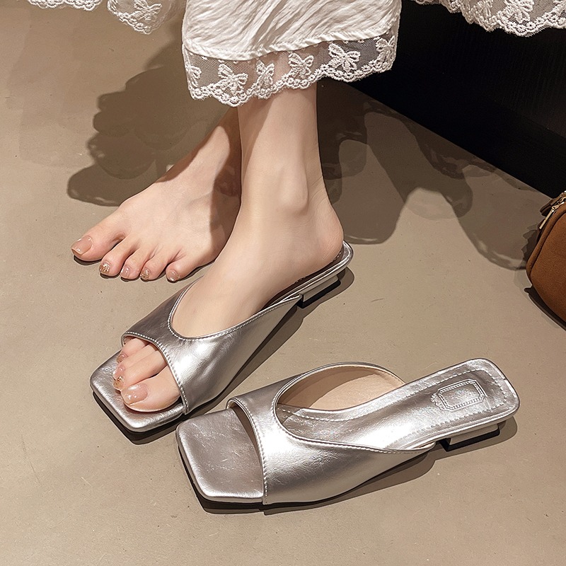 Franse minimalistische retro slippers met spitse neus en lage hak voor dames, modieuze zomerse strandsandalen met dikke hakken. Maat 35-42