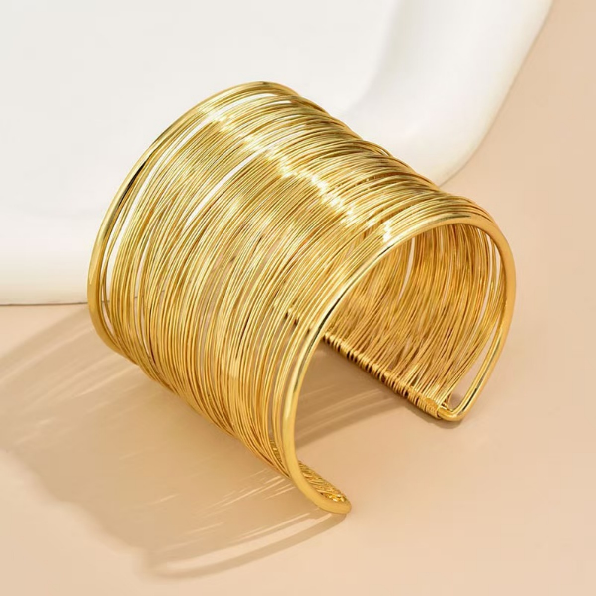 ใหม่ Punk Multilayer สายโลหะ Strings กําไลข้อมือสําหรับสตรี Vintage ยุ้ยทองสีกว้างเปิดกําไลข้อมือเครื่องประดับ