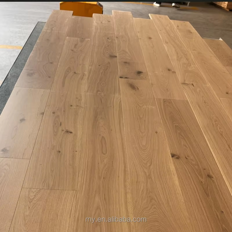 Customized version High-grade white oak wood flooring Suitable for high traffic areas 220 /240/260 mm wide wood boards Durable