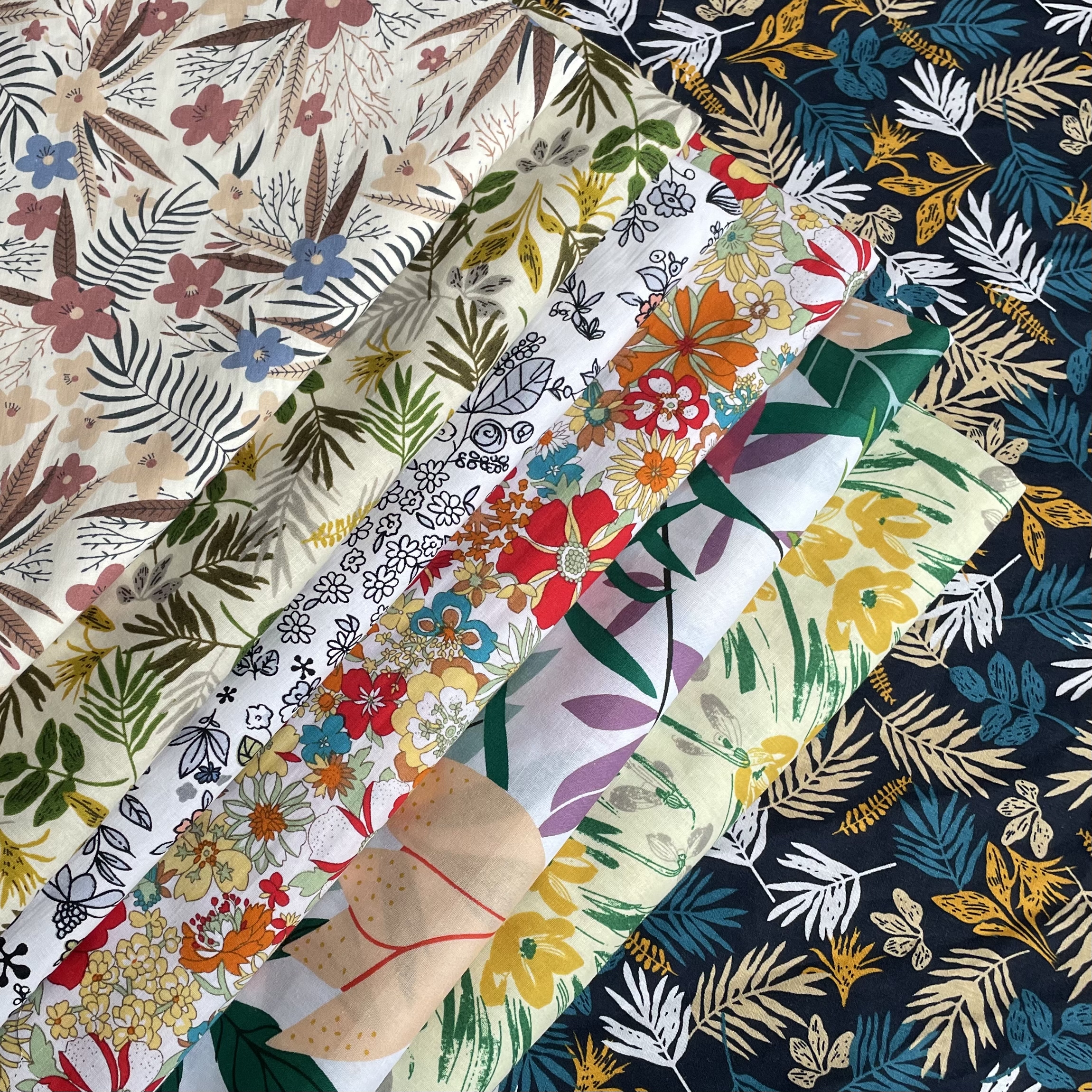 145X50cm กระโปรงพิมพ์ลายดิจิทัลผ้าคอตตอน100% ลายดอกไม้ผ้าคอตตอน40s แบบลิเบอร์ตี้ดีไซน์ตัดเย็บผ้า