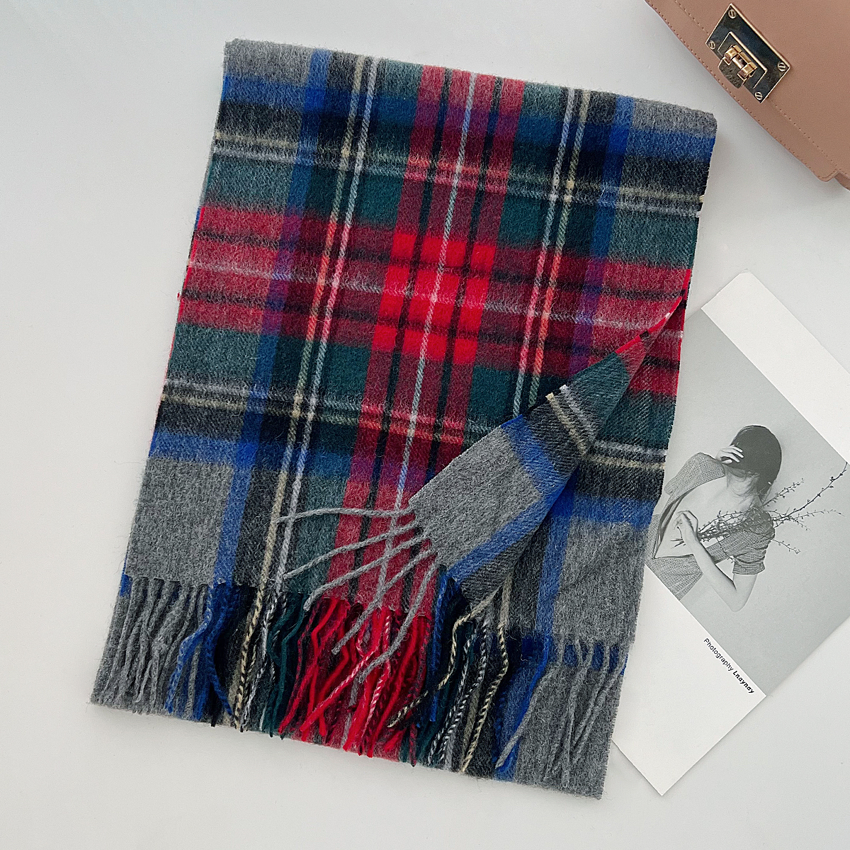 100% Wollen Sjaal voor Vrouwen Mannen Britse Stijl Tartan Plaid Kasjmier Sjaals Met Kwastje Vrouwelijke Winter Warme Sjaal 2024