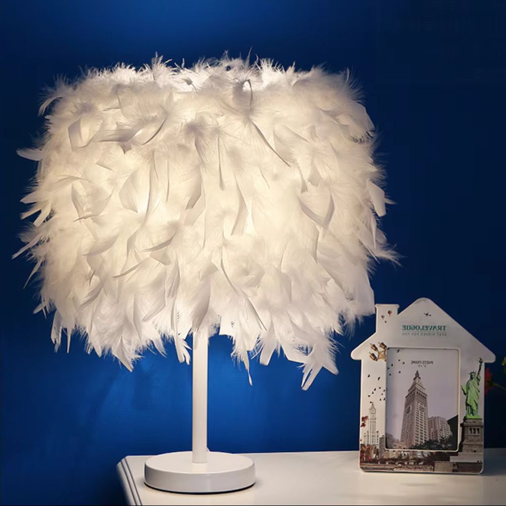 Lámpara de mesa de plumas blancas para mesita de noche, sala de estar