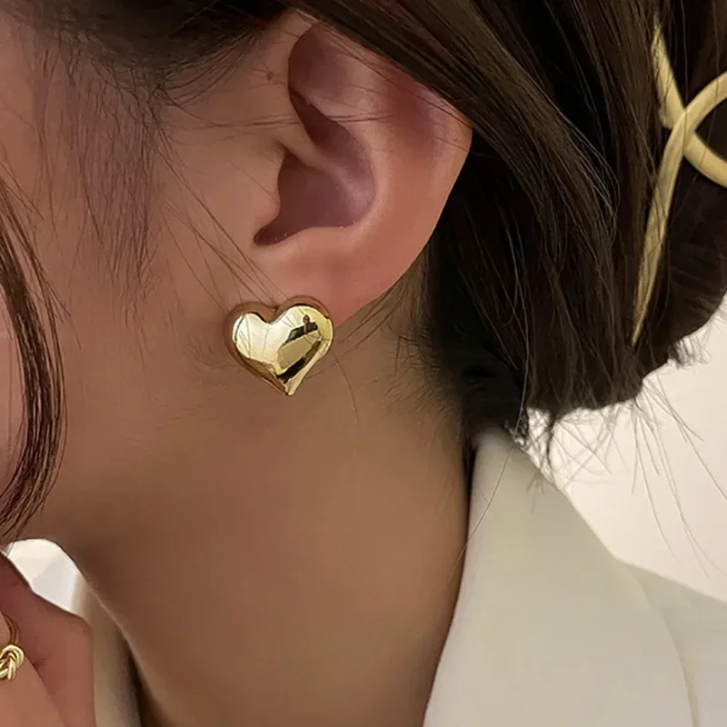 LATS-pendientes con forma de corazón para mujer, superficie lisa de Color dorado, joyería nupcial minimalista a la moda para chica y boda