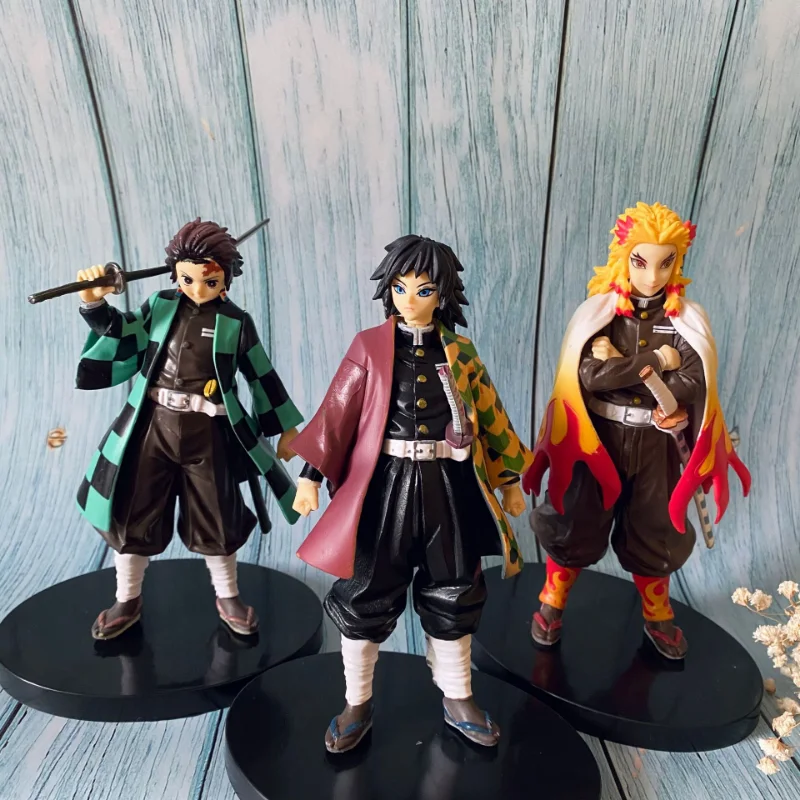 Аниме Demon Slayer Фигурки Kimetsu No Yaiba Shinobu Nezuko ПВХ куклы Коллекция моделей Украшения Япония «"Деривативные игрушки