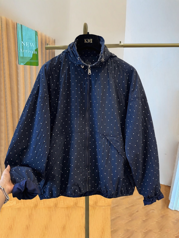女性の水玉模様のフード付き UV 保護服カジュアルルーズフィット夏のファッションアンチエイジングアウターウェアジッパー開閉長袖