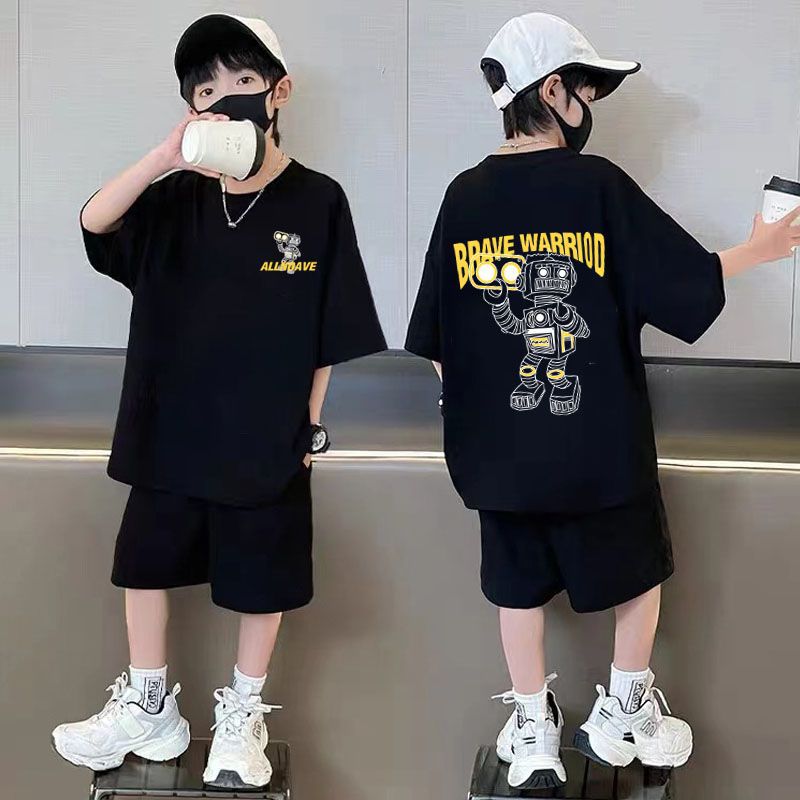 Ensemble décontracté en coton confortable pour enfants : T-shirt robot mode à manches courtes et short de sport – Collection été 2026