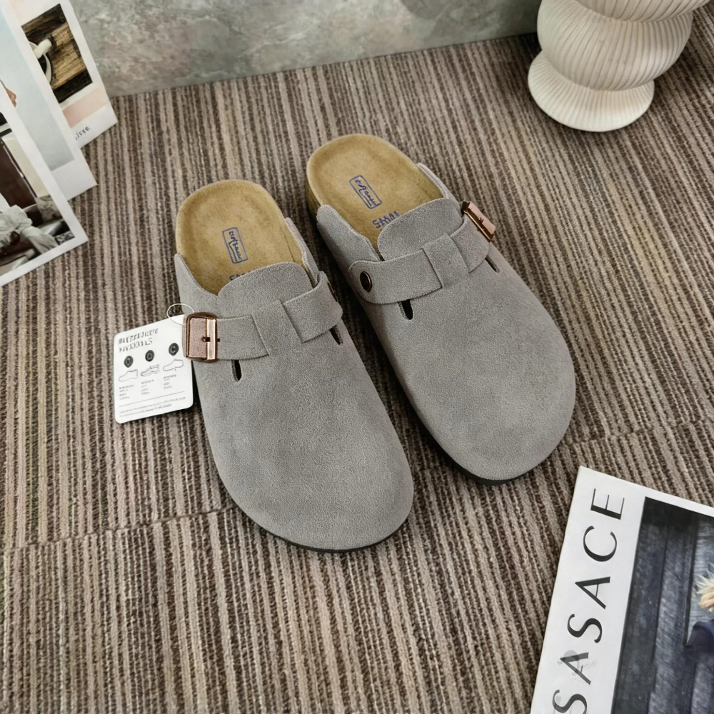 New comfortable cork insoles anti-slip flat beach shoes, suitable for both men and women. Outdoor wear. Best-selling flip-flops.