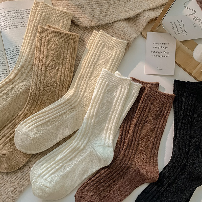 6 paare/los neue Kaschmir Woll socken Frauen Winter verdicken warm schwarz weiß Pack Set thermische japanische Mode einfarbig