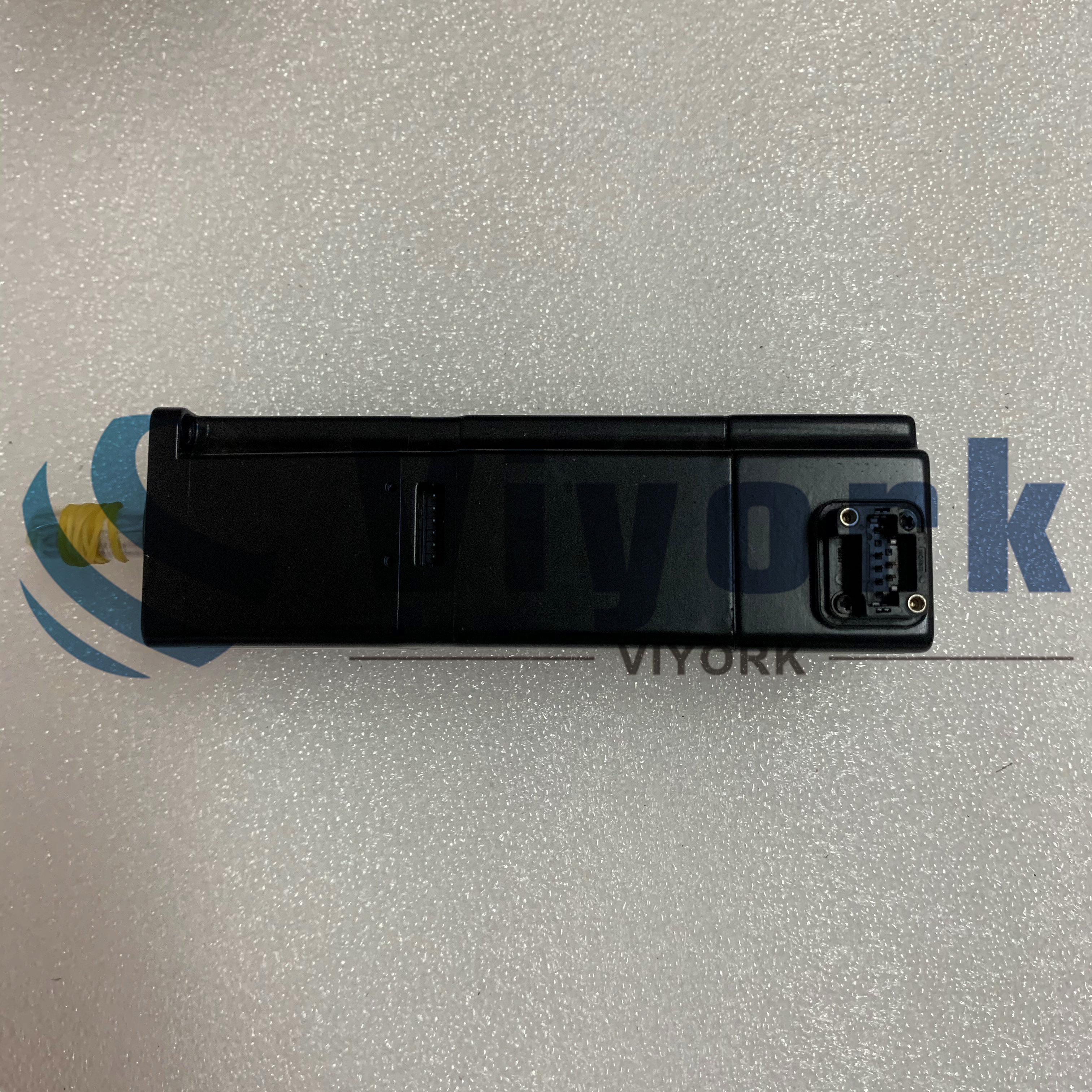 SGMAS-01ACA2C AC SERVO MOTOR 0.91AMP 200VAC R/MIN3000 NEW