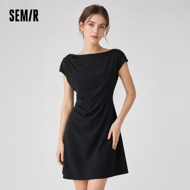 Женское платье Semir с одним открытым плечом, асимметричным вырезом, плиссированной талией, однотонное, мини, с эффектом прохлады, лето 2026, минималистичное, элегантное, модное.