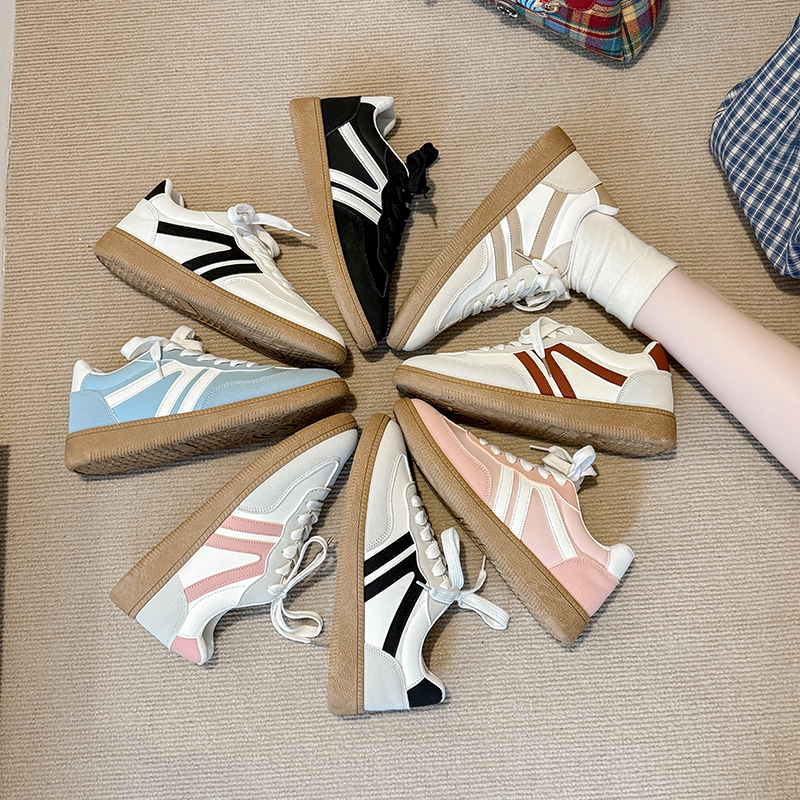 Scarpe Sportive Casual da Donna con Suola Piatta, Versatili e Retrò, in Camoscio con Fibbia, Traspiranti e Resistenti all'Usura