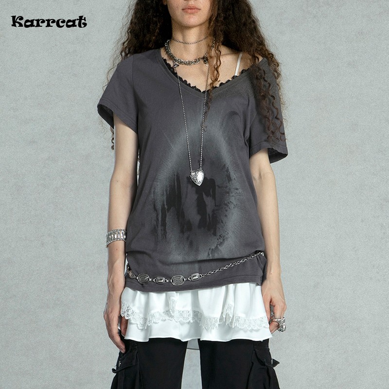 Karrcat Grunge Esthetiek Graffiti Print T-Shirt Vintage Distressed Korte Mouw T-Shirt Trashy Y Y 2K V-Hals Kanten Patchwork Tops
