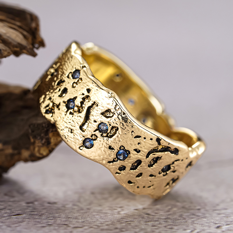 Huitan Chic Onregelmatigheid Goudkleurige Ringen voor Vrouwen Ruïnes Stijl Speciale Interesse Party Vinger Accessoires Mode Geschenken Sieraden