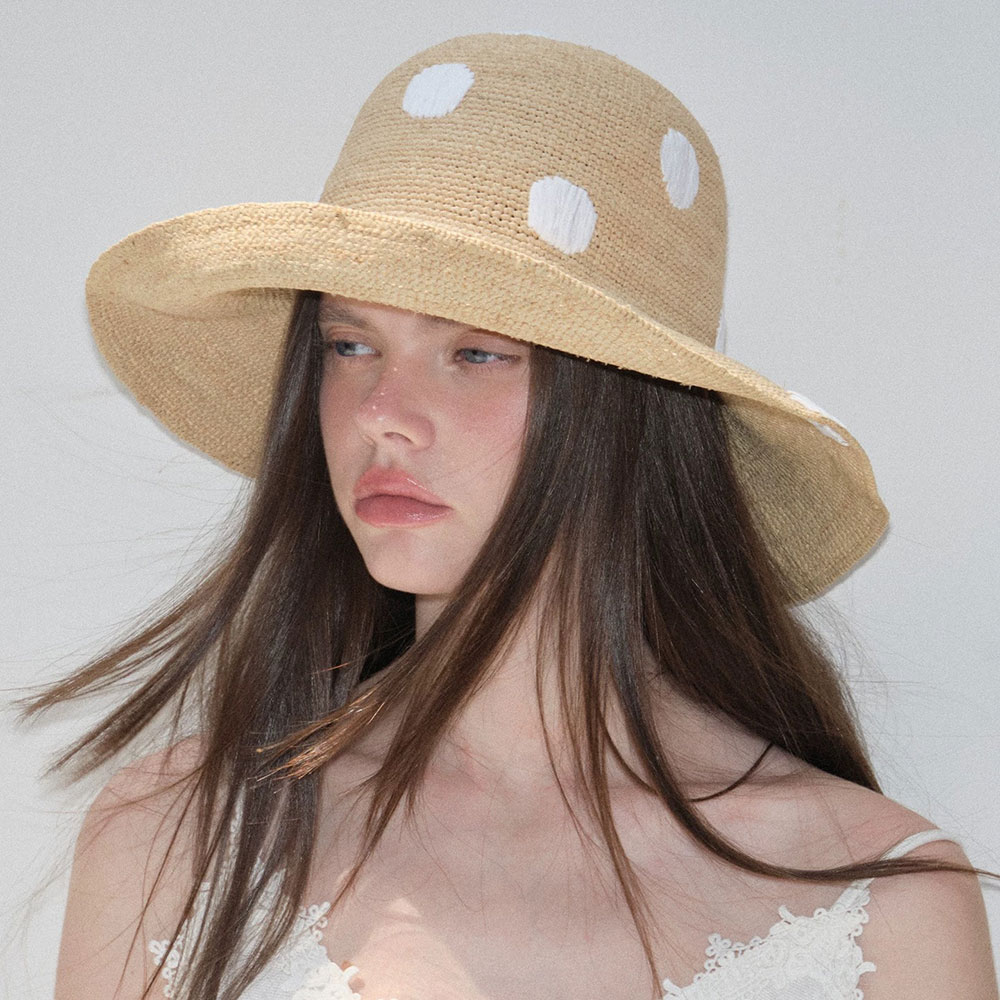 Modny, ręcznie robiony kapelusz przeciwsłoneczny z szerokim rondem z rafii dla kobiet, kapelusz typu bucket w kropki, designerski styl, letni kapelusz plażowy chroniący przed słońcem, składany.