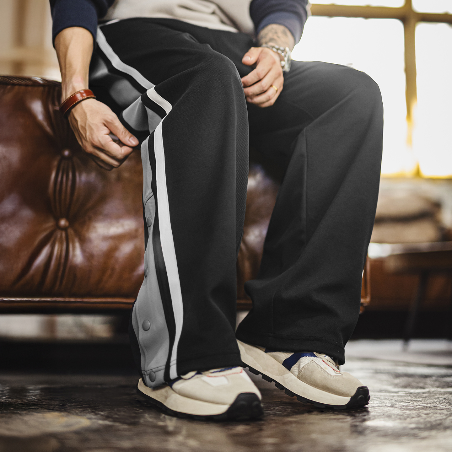 Maden Pantalones de chándal de baloncesto americano para hombre, pantalones de chándal informales de pierna recta, pantalones de correr holgados a rayas negras, Otoño Invierno