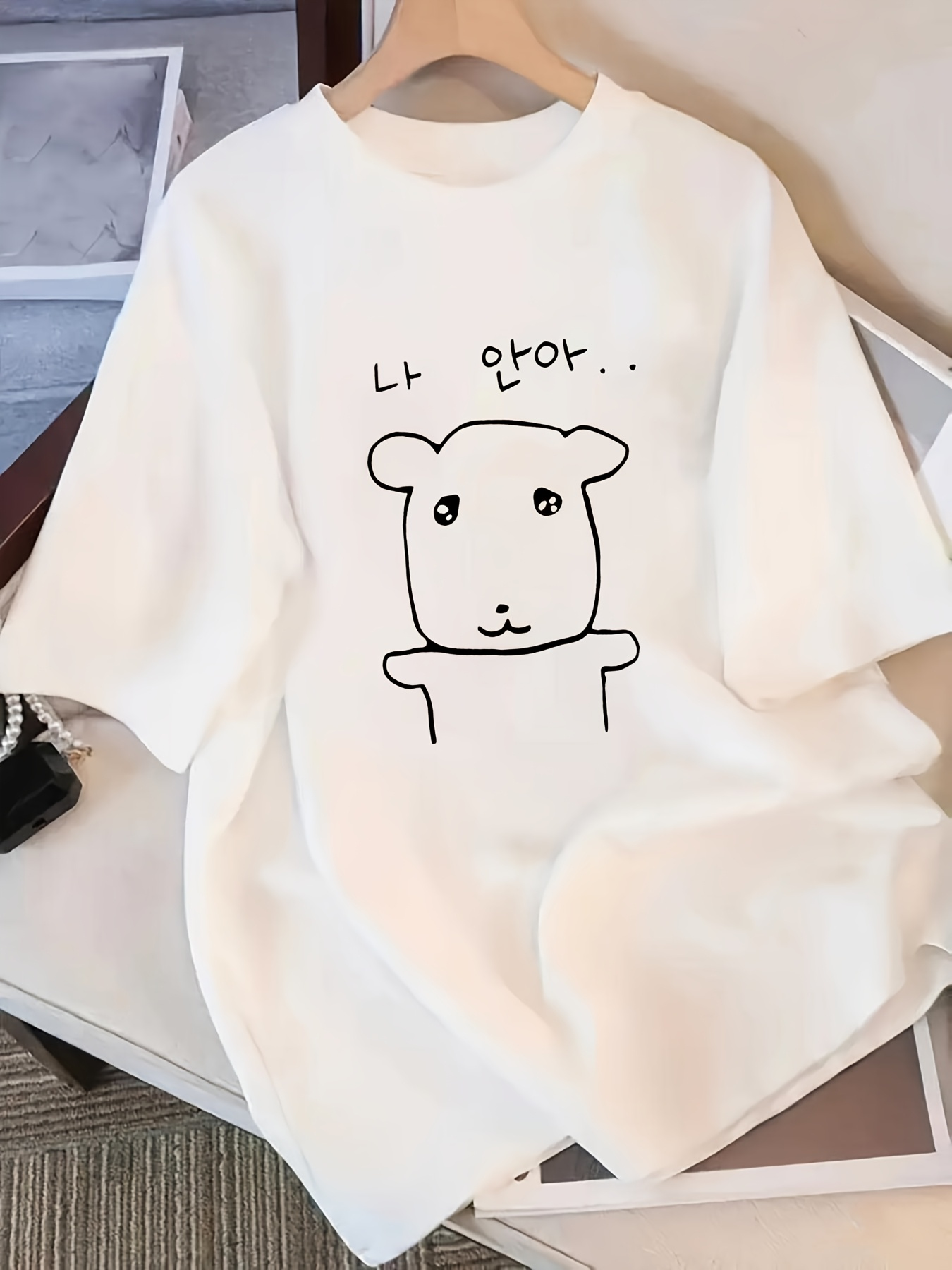 Neues, elegantes, lockeres Damen-T-Shirt mit Rundhalsausschnitt und kurzen Ärmeln für den Sommer, japanischer und koreanischer Stil mit Cartoon-Welpenmotiv