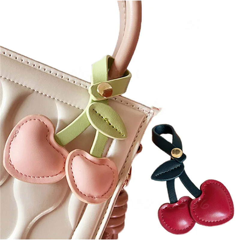 Adorno de bolso lindo corazón de melocotón cereza fruta cereza llaveros de coche rojo rosa amor versátil bolso colgante llaveros para mujer