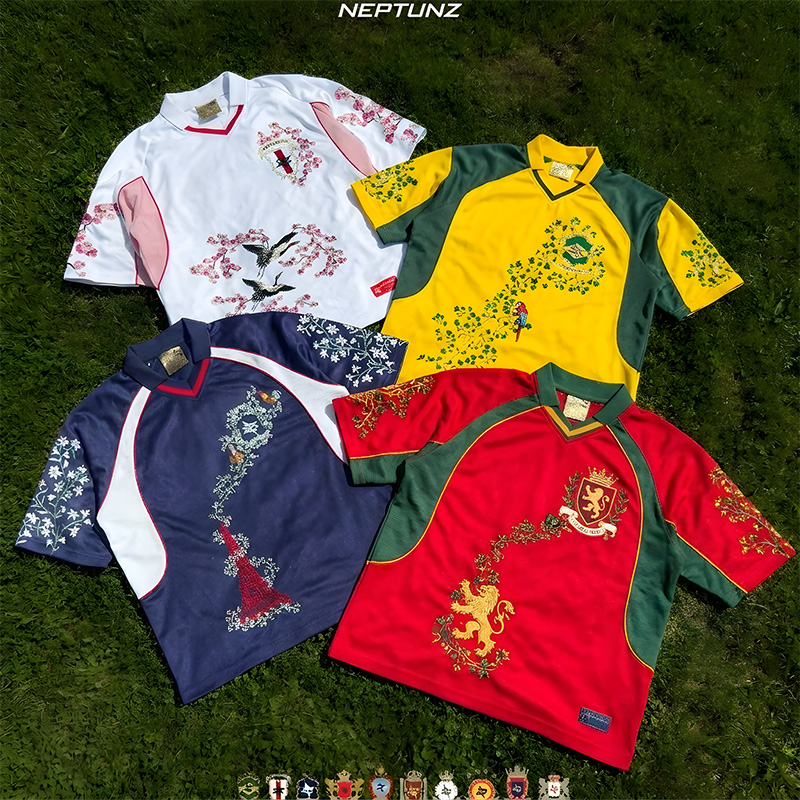 Vintage Blumen-Stickerei Fußball-Trikot V-Ausschnitt Kurzarm T-Shirt Herren Sommer Streetwear Y2K Blockcore Locker Lässiges Polo-Oberteil