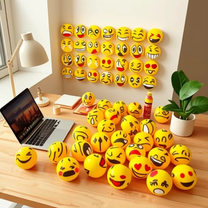 Stress Relief Foam Sponge Stress Ball Squeeze Ball Toy Squeeze Hand Wrist Exercise Sponge Toy dla dzieci dorosłych dzieci Kreatywne prezenty