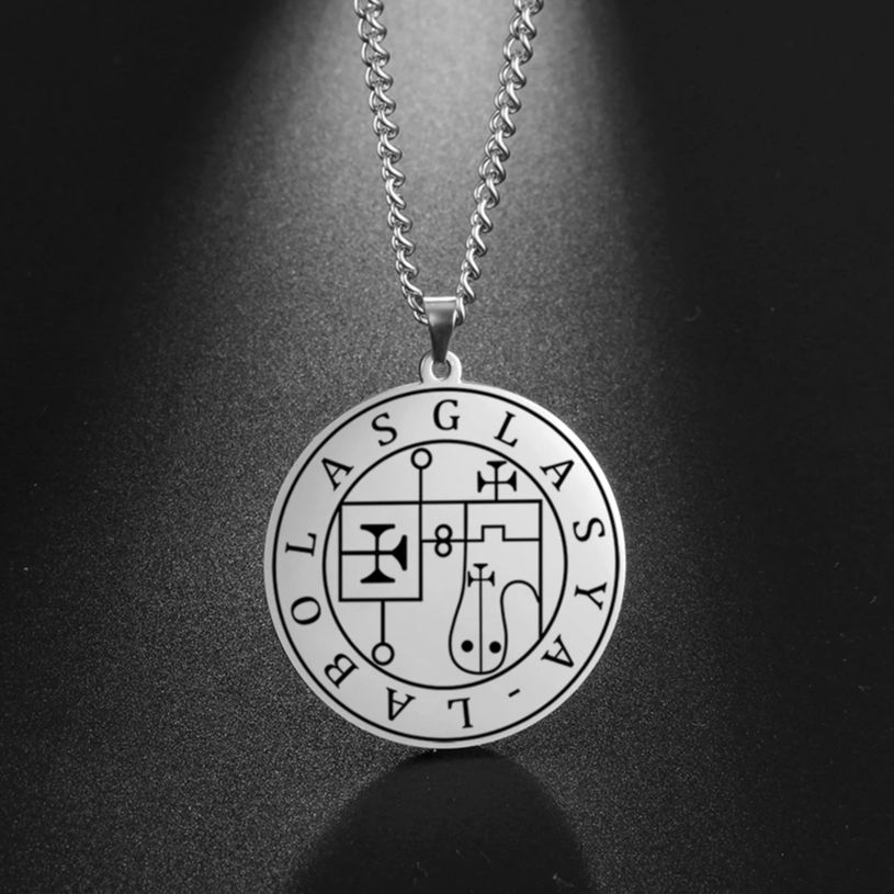 LIKGREAT Stainless Steel Lesser Key of King Solomon Occult Sigil 72 Demon Medalion Necklace for Men Women Pagan Kabbalah Amulet