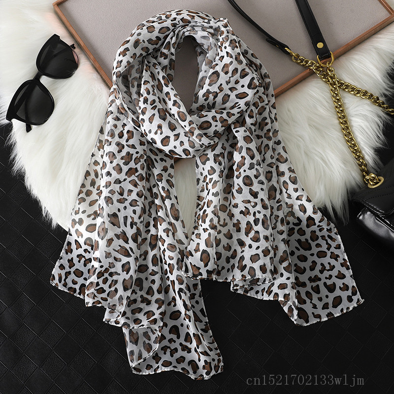 Bufanda Hijab de gasa con estampado de leopardo para mujer, Pareo, pañuelos para mujer, toallas de playa, velo musulmán de verano, Foulard femenino 2023