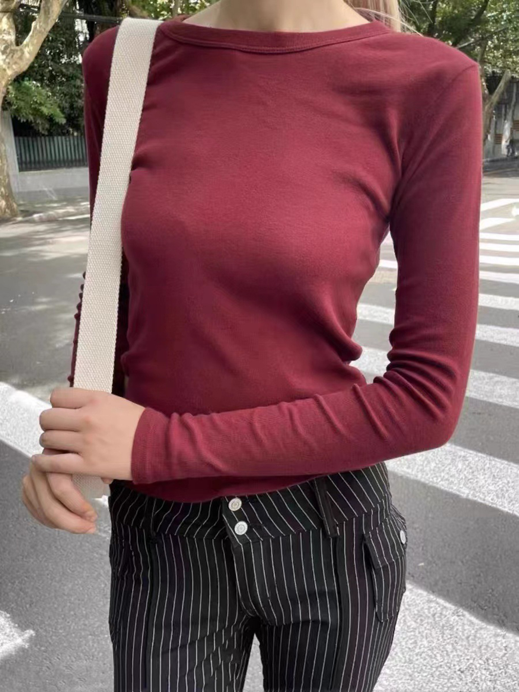 Czerwone wino Podstawowa koszulka z długim rękawem dla kobiet Okrągły dekolt Slim Bawełniana koszulka Jesień Casual Vintage Streetwear Y2k Tshirt Tops