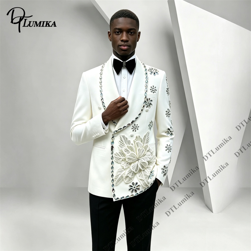 Terno Masculino Transpassado com Lapela Xale, Adornado com Cristais de Strass e Detalhes Florais, Blazer e Calças, para Palco, Banquete, Baile de Formatura e Festas, Traje de Smoking