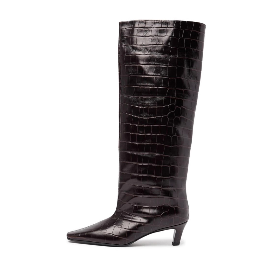 Botas Femininas Arden Furtado Marrom com Textura Crocodilo, Cano Alto, Bico Quadrado, Salto Agulha, Design Tubular Amplo, Tamanhos Variados
