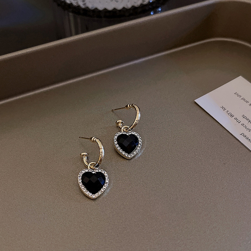 Zwart Hart Glanzende Steentjes Dangle Oorbellen voor Vrouwen Elegant Temperament Oorhaak Partij Sieraden Vintage Ooraccessoires K