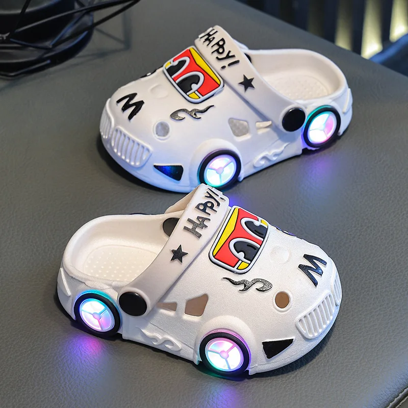 2026 Summer  Fashion Versatile Light Up Girl Shoes Cute Car Anti Slip Kid Slippers Classic Light Boy Shoe Casual Home Sandal