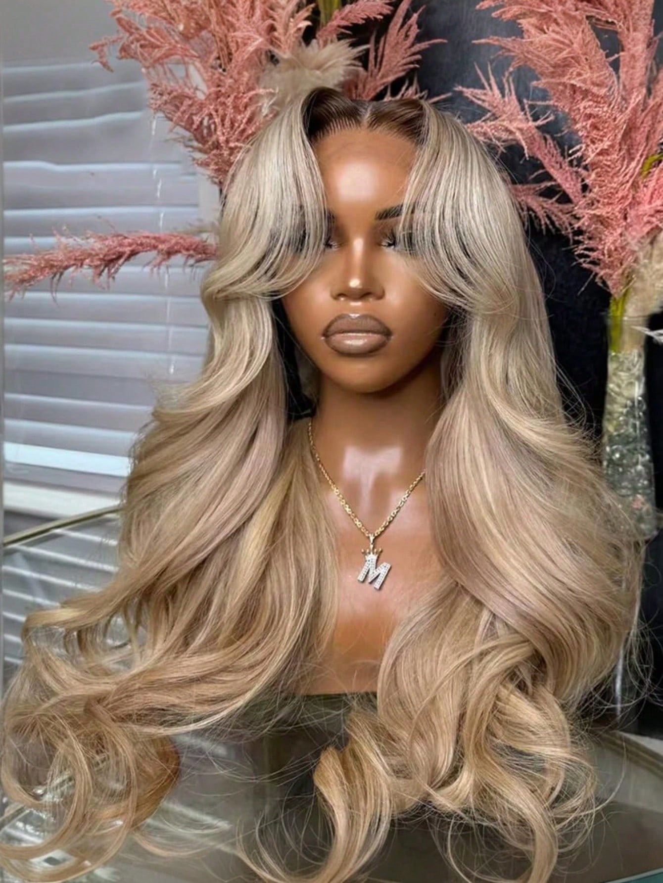 Peruca Ombre Castanho com Raízes Loiro Acinzentado, Cabelo Humano Virgem Brasileiro, Densidade 180, Ondulado, Peruca Frontal de Renda HD Transparente 13x4, Ondas de Água, Sem Cola, Pré-arrancada, Nós Descoloridos