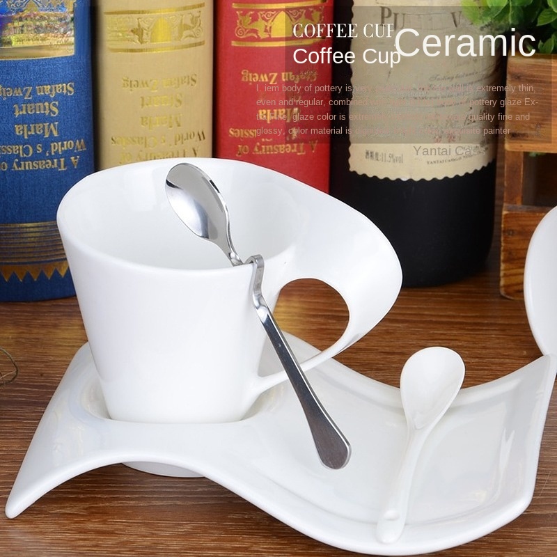 Filiżanka do kawy espresso Europejski kubek ceramiczny z łyżeczką i uchwytem na kubek Artykuły kuchenne Bar Dom Salon Przybory do picia
