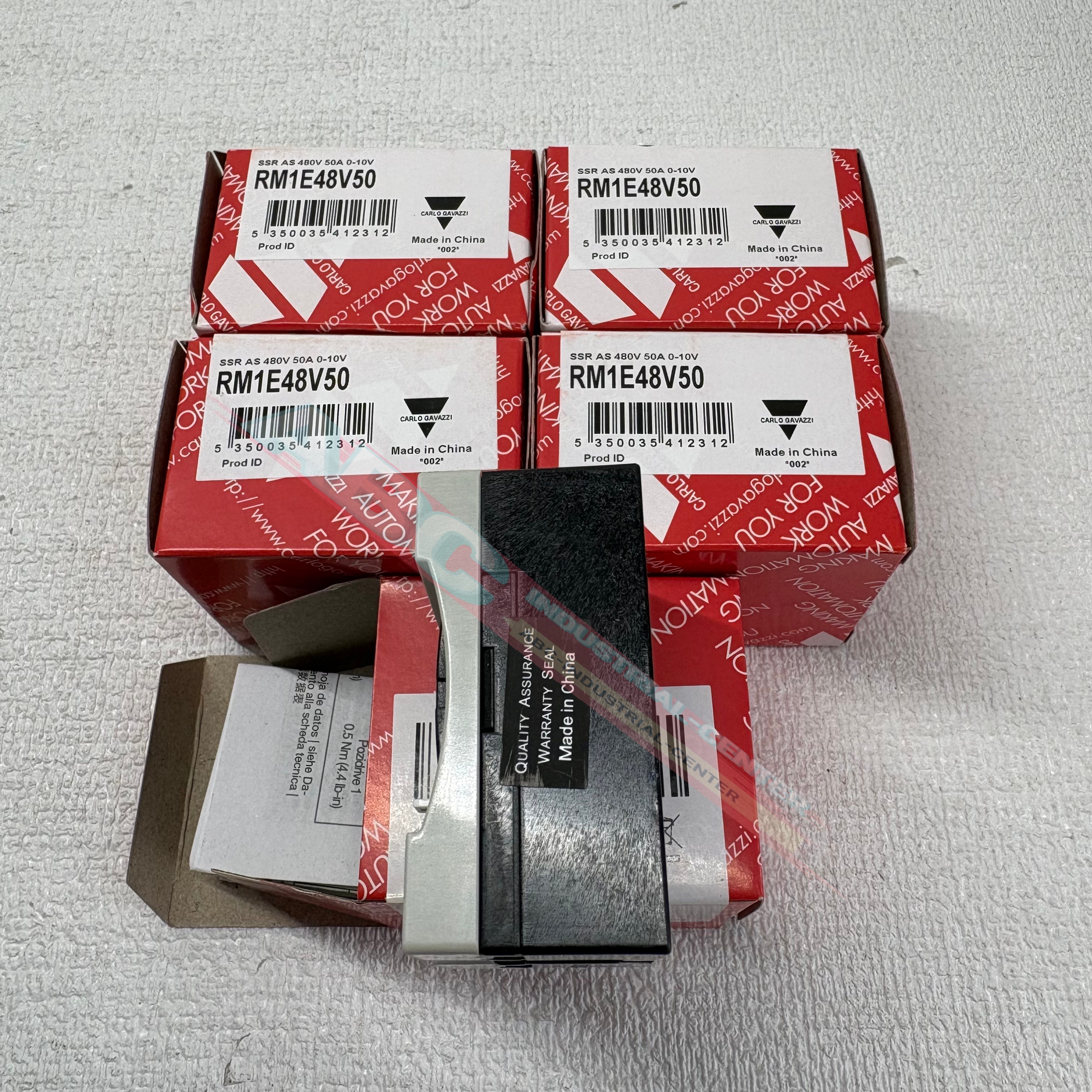 Relé RM1E48V50 nuevo en caja