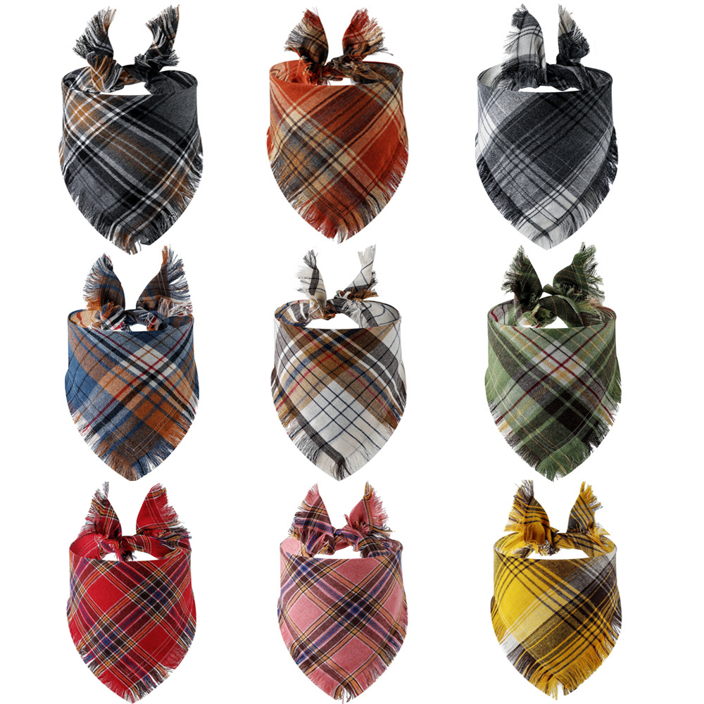 Plaid Tassel Dog Bandana Pet Dog Triangle Scarf Collar Akcesoria dla dużych psów