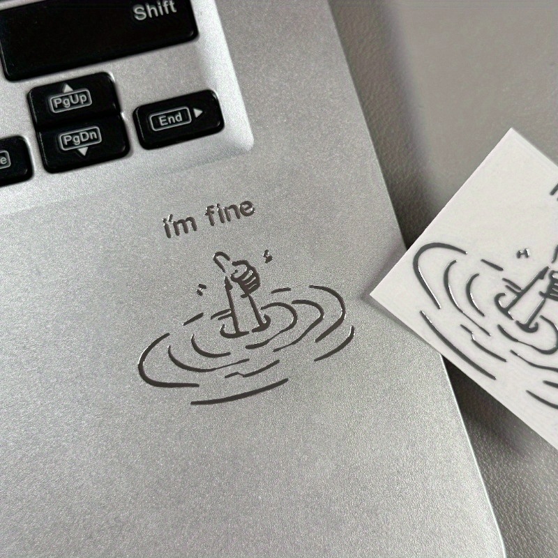 Wodoodporne, błyszczące naklejki na laptopa, humorystyczny wzór z napisem "I'M Fine", jednorazowe, łatwe do odklejania akcesoria technologiczne DIY