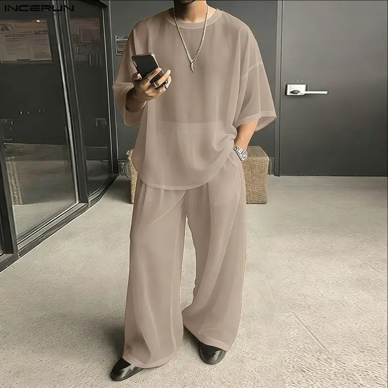 INCERUN Set Pria Warna Solid Kerah O Lengan Pendek Kaos & Celana Dua Potong Set Streetwear Longgar 2026 Fashion Pria Setelan Kasual