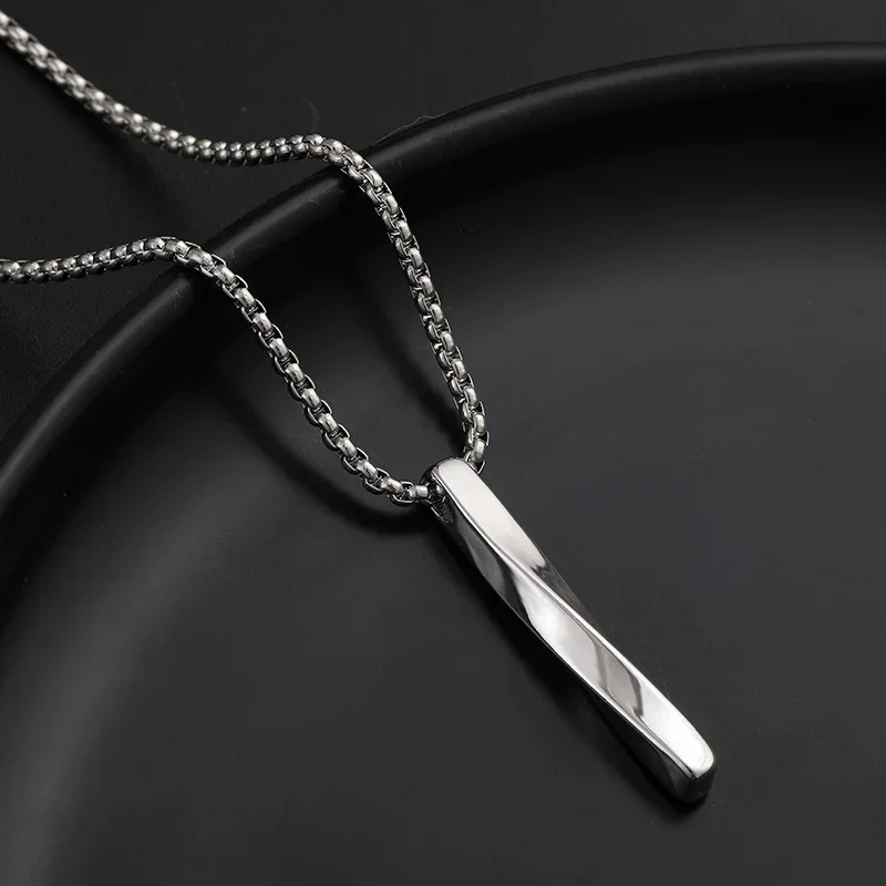 Collar con colgante rectangular retorcido negro para hombres, cadena hecha a mano de acero inoxidable, collares Punk, regalos de joyería, nueva moda