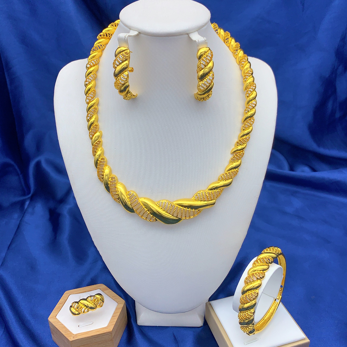 Luxe Nigeriaanse Bruidsketting En Oorbellen Sieraden Sets Voor Vrouwen Dubai 24k Goud Kleur Ronde Hanger Set Bruiloft Geschenken