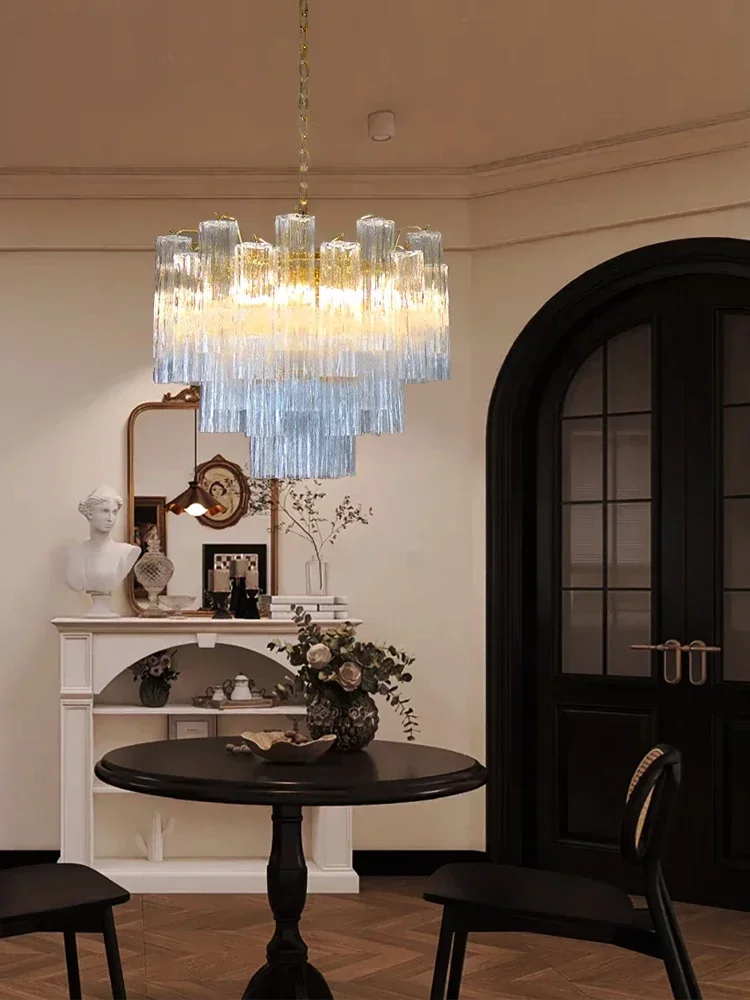Francuskie średniowieczne szklane żyrandole sufitowe luksusowe Retro lampy wiszące willa schody restauracja galeria wystrój wisiorek światło