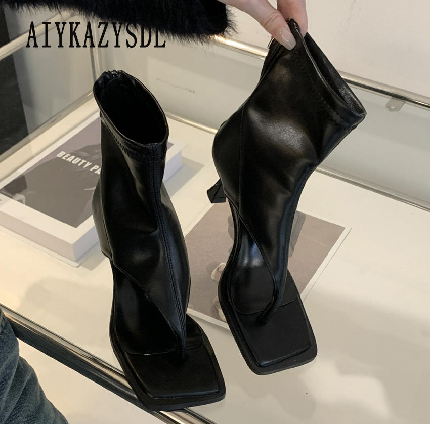 AIYKAZYSDL sandal Gladiator wanita, sepatu bot tumit rendah kotak Gotik hak rendah musim panas