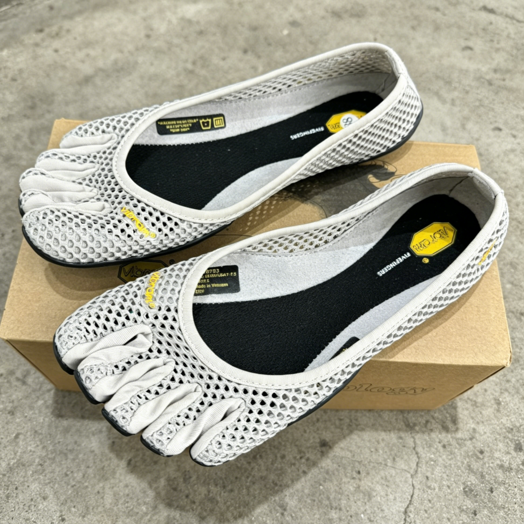 Брендовые скидки: Сандалии Vibram FiveFingers с пятью пальцами, женские туфли для йоги, обувь для фитнеса в помещении, летние уличные туфли для ходьбы с мягкой подошвой