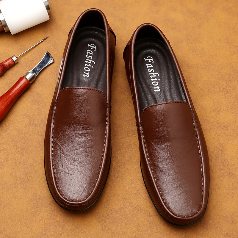 Mocassini da uomo in vera pelle primaverile Mocassini fatti a mano Scarpe casual Suola morbida Scarpe da uomo in pelle minimalista marrone piatto da lavoro