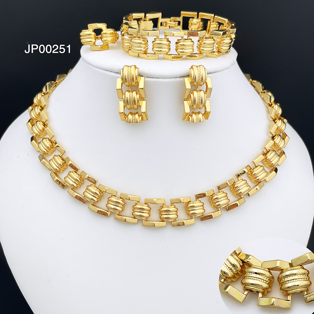 Set di gioielli di alta qualità per le donne Dubai Nigeria Party Jewelry collana orecchini bracciale e anello regalo per la festa nuziale