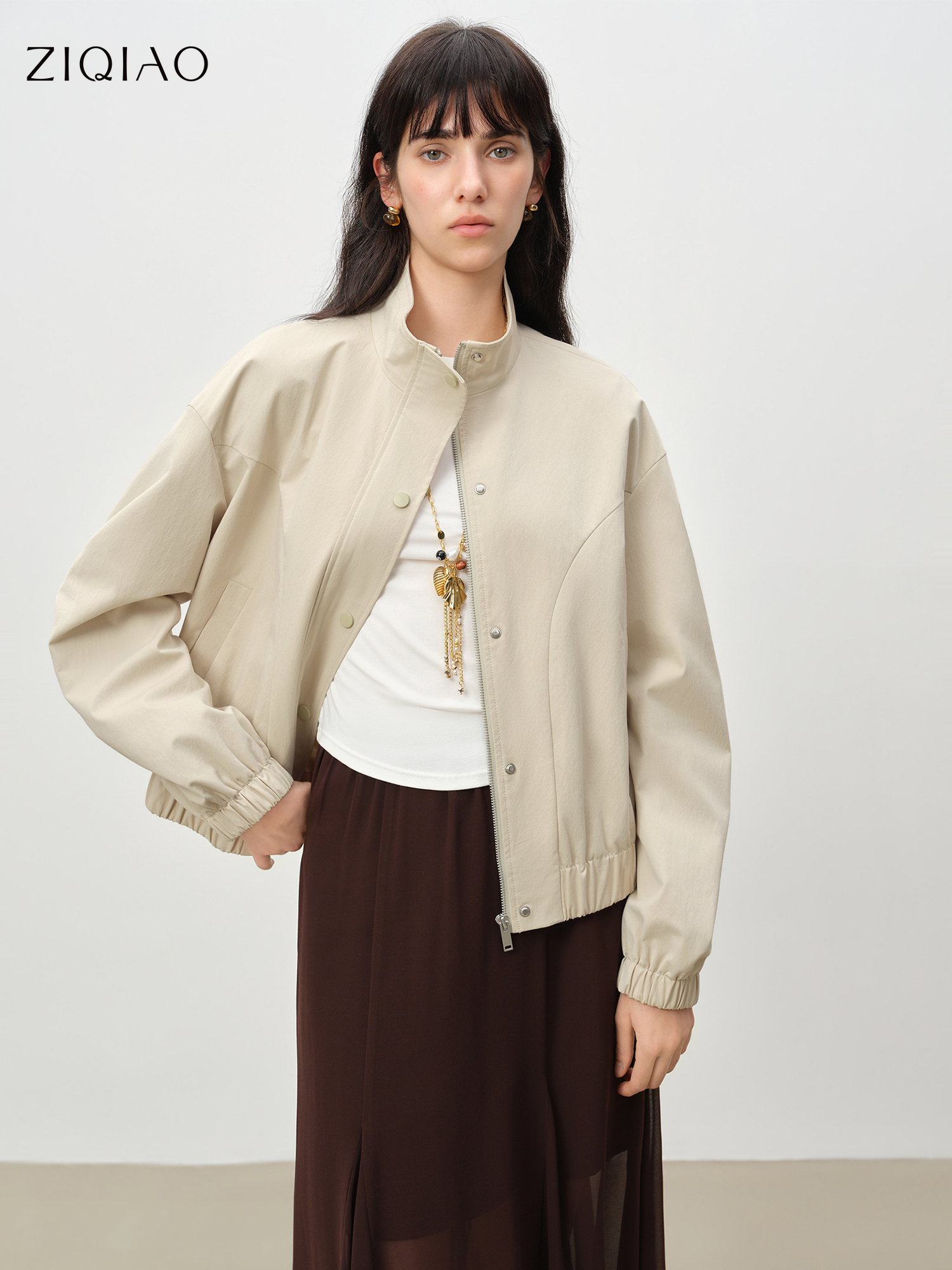 ZIQIAO 2026 Spring Women's Stand Collar Short Jacket with Arc Sleeve Design - 3D Structured Cropped Silhouette Casual Outerwear