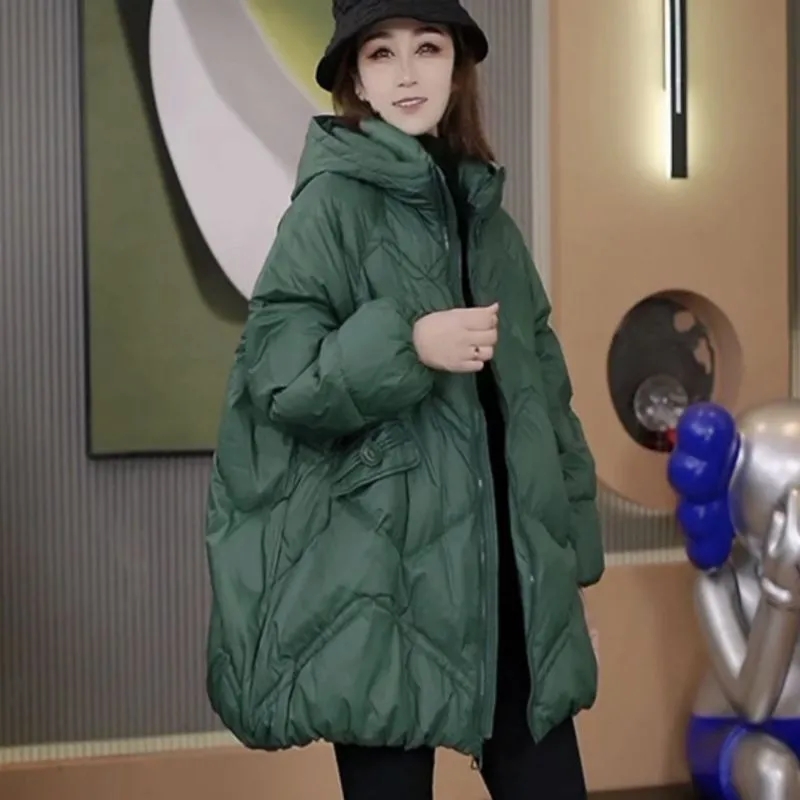 Chaqueta de plumón para mujer, plumón de pato blanco nuevo, versión coreana ligera, abrigo holgado de invierno de longitud media con capucha, Parker para mujer 2026