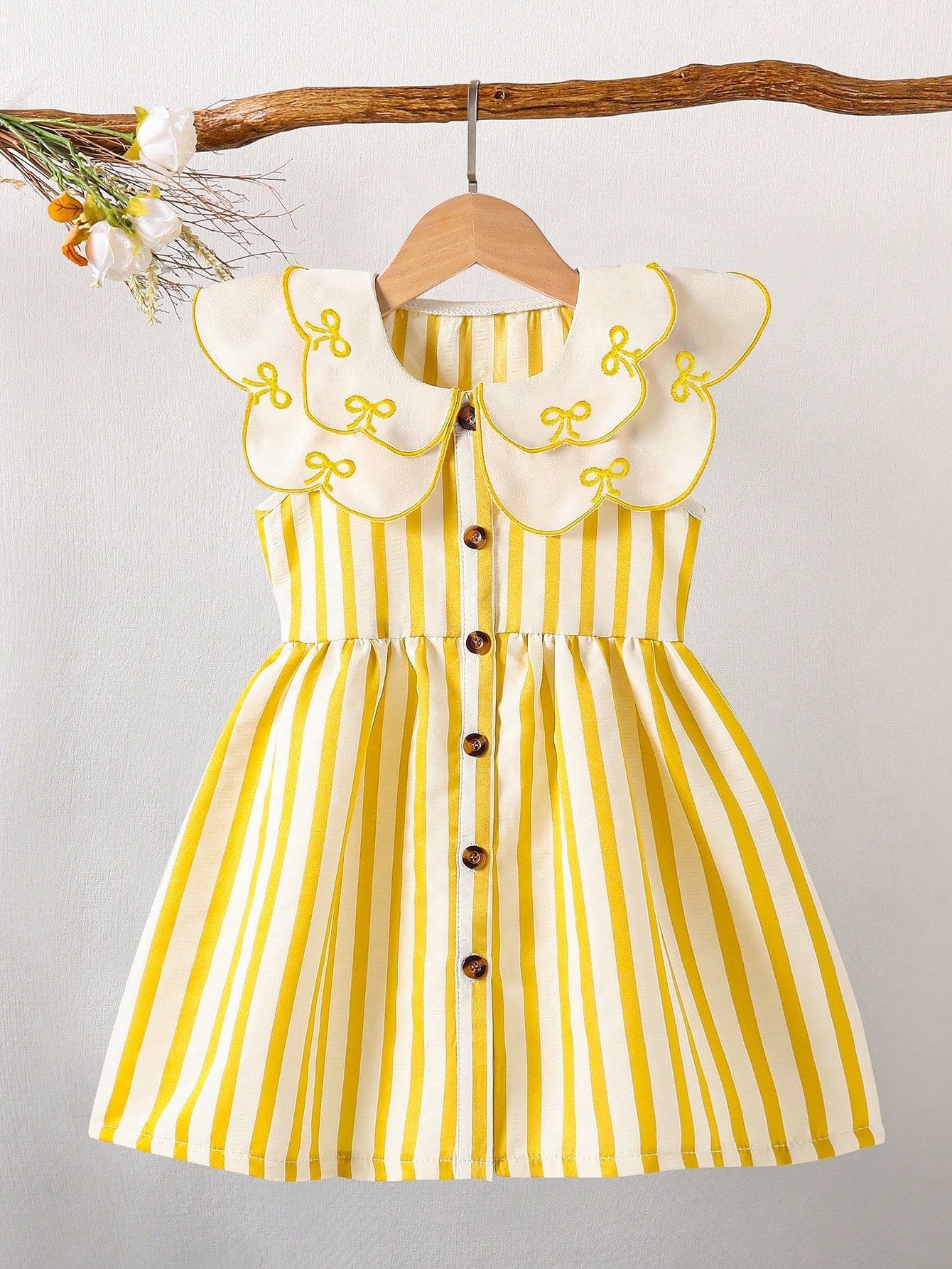 (5120) Robe d'été pour petites filles, fraîche et énergique, multicolore, à rayures blanches, avec col de poupée et broderie de nœuds, dans un style rétro mignon, idéale pour les parcs d'attractions, les fêtes à thème,